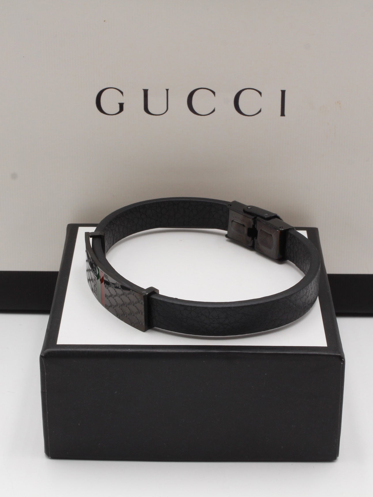 اسواره قوتشي رجالي جلد اسواره gucci