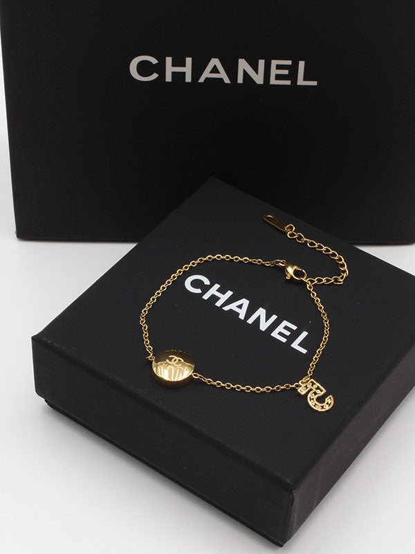اسواره شانيل ناعمه لوقو ذهبية اسواره chanel