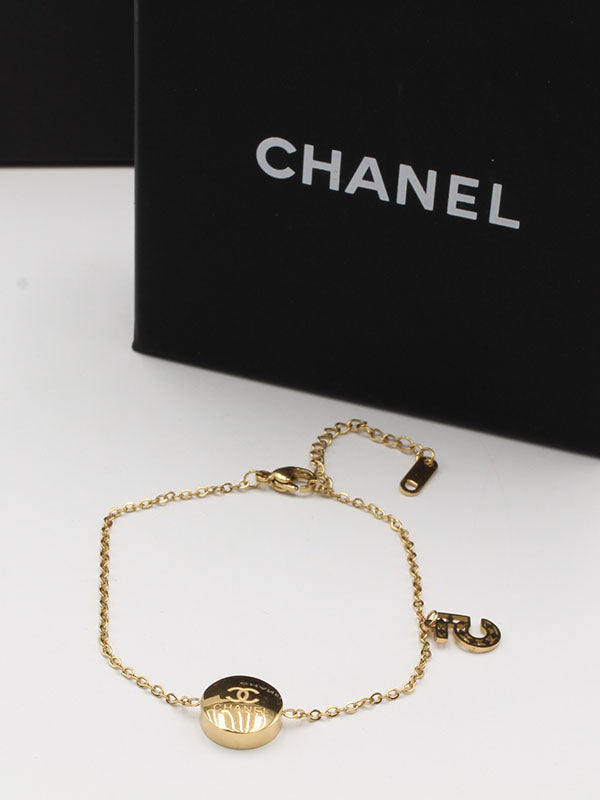 اسواره شانيل ناعمه لوقو ذهبية اسواره chanel