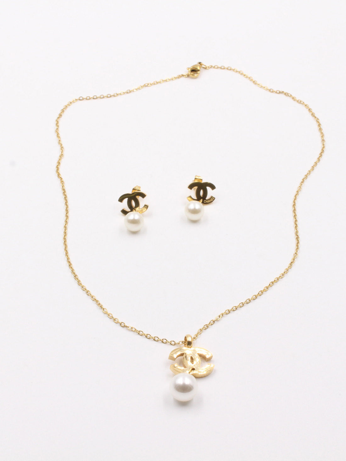 طقم شانيل لولو لوقو اطقم chanel ذهبي