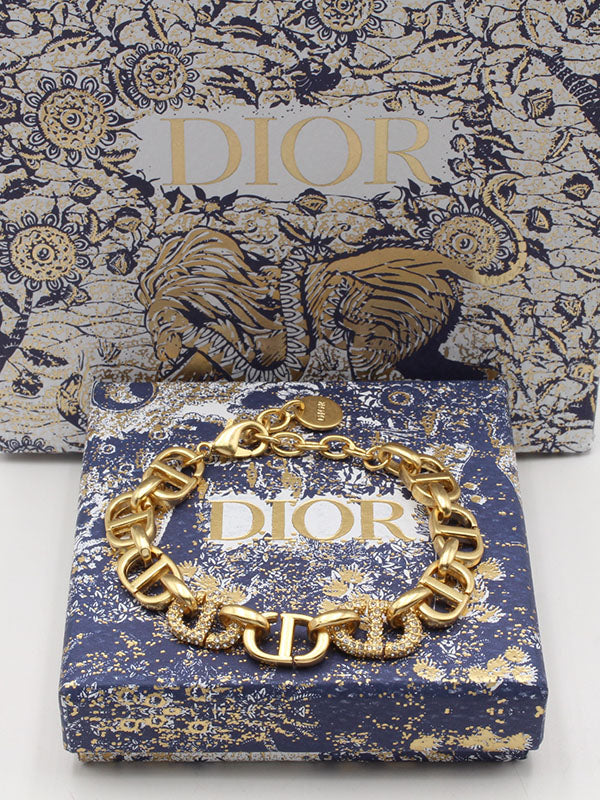 اساور ديور لوقو جنزير مطفي اسواره dior
