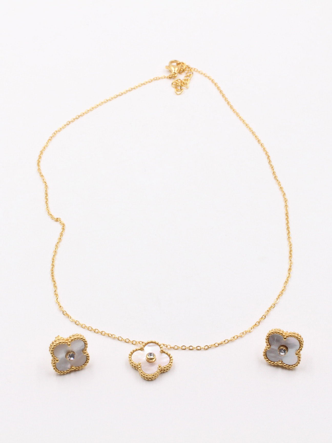 طقم فان كليف فص ناعم اطقم van cleef ابيض