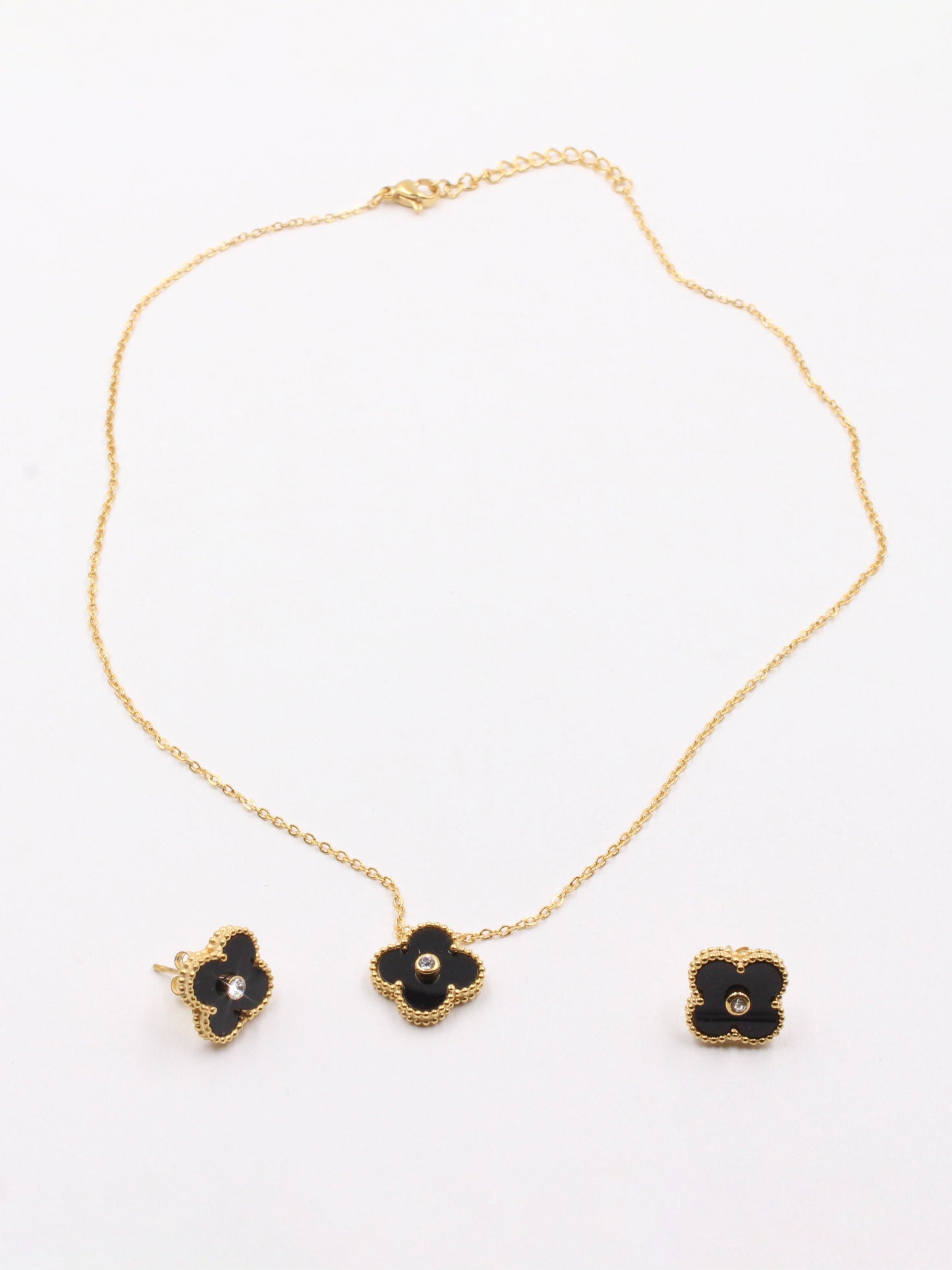 طقم فان كليف فص ناعم اطقم van cleef اسود