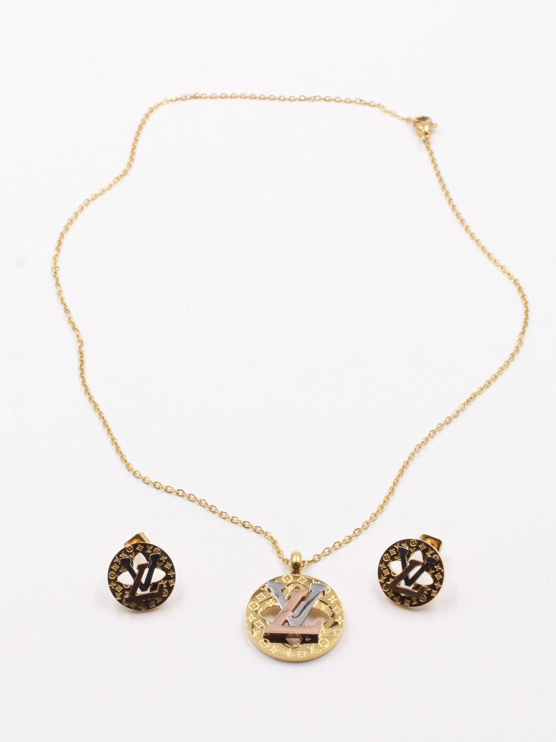 طقم لويس فيتون مكس لوقو اطقم louis vuitton