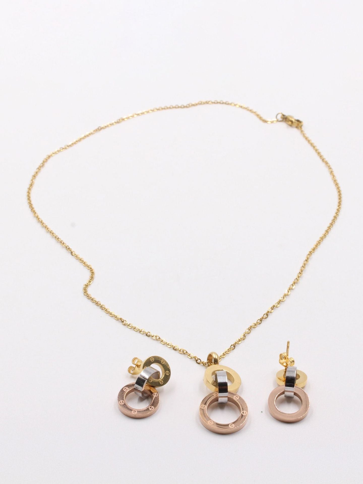 طقم كارتير لوف اطقم CARTIER