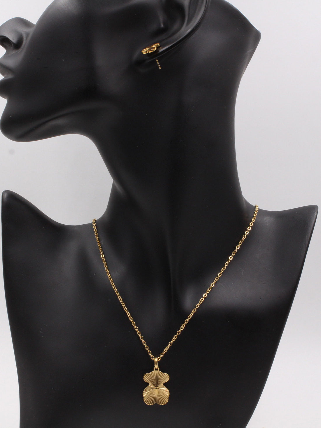 طقم توس ناعم ذهبي اطقم دبدوب