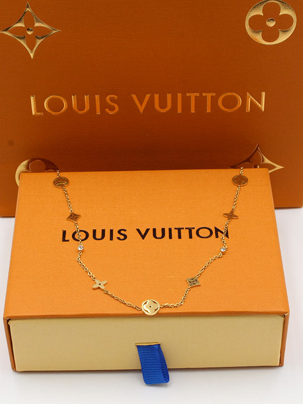 سلسال تشوكر لويس فيتون الانيق سلسال louis vuitton ذهبي