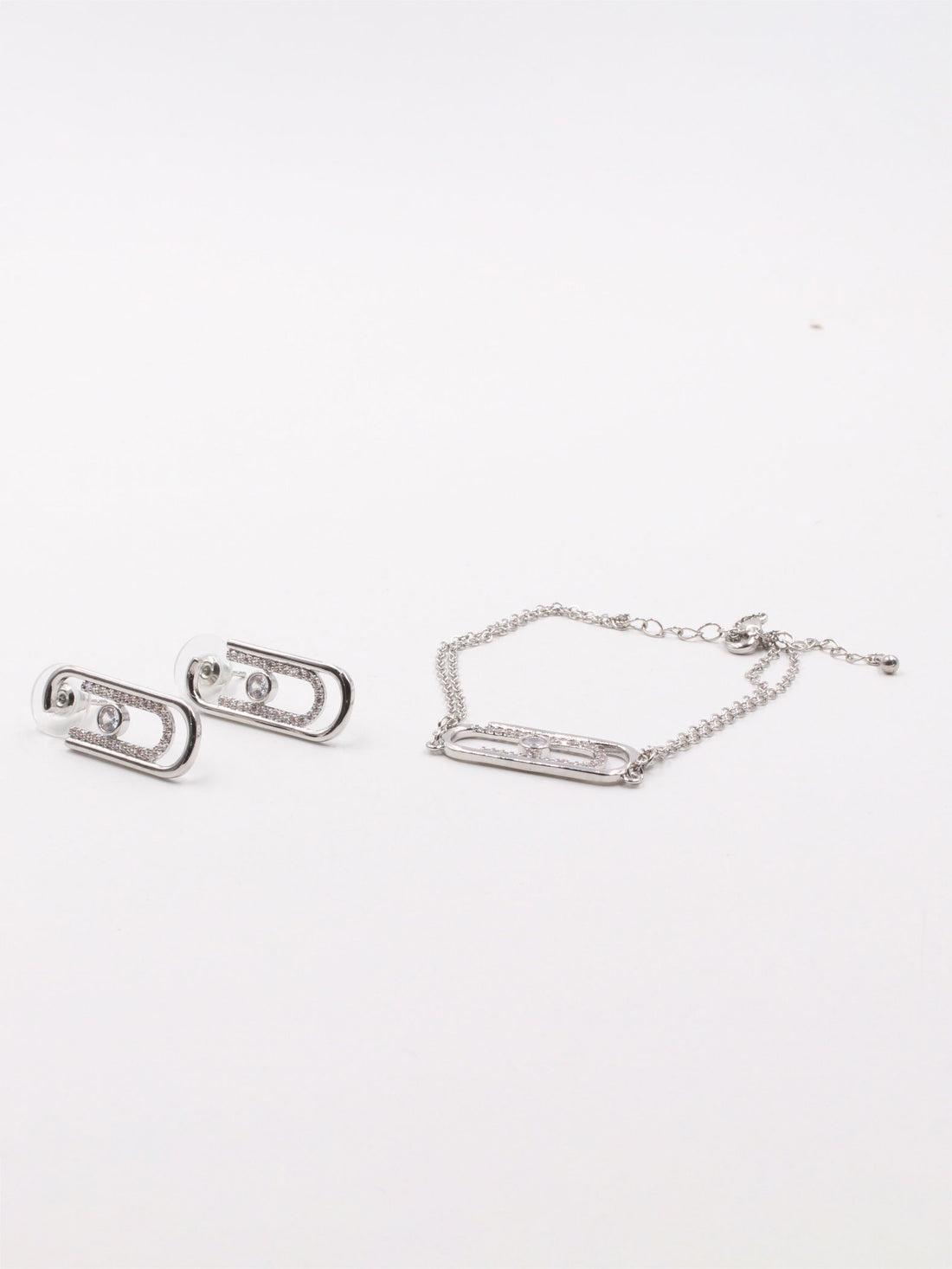 طقم ميسيكا اسواره وحلق اطقم messika فضي