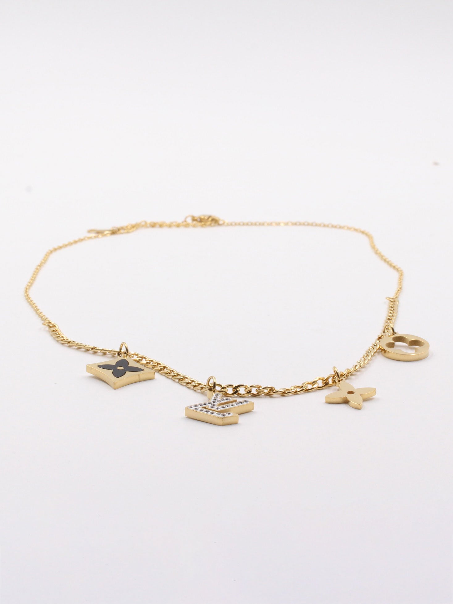 سلسال لويس فيتون قولد بندنتز سلسال louis vuitton