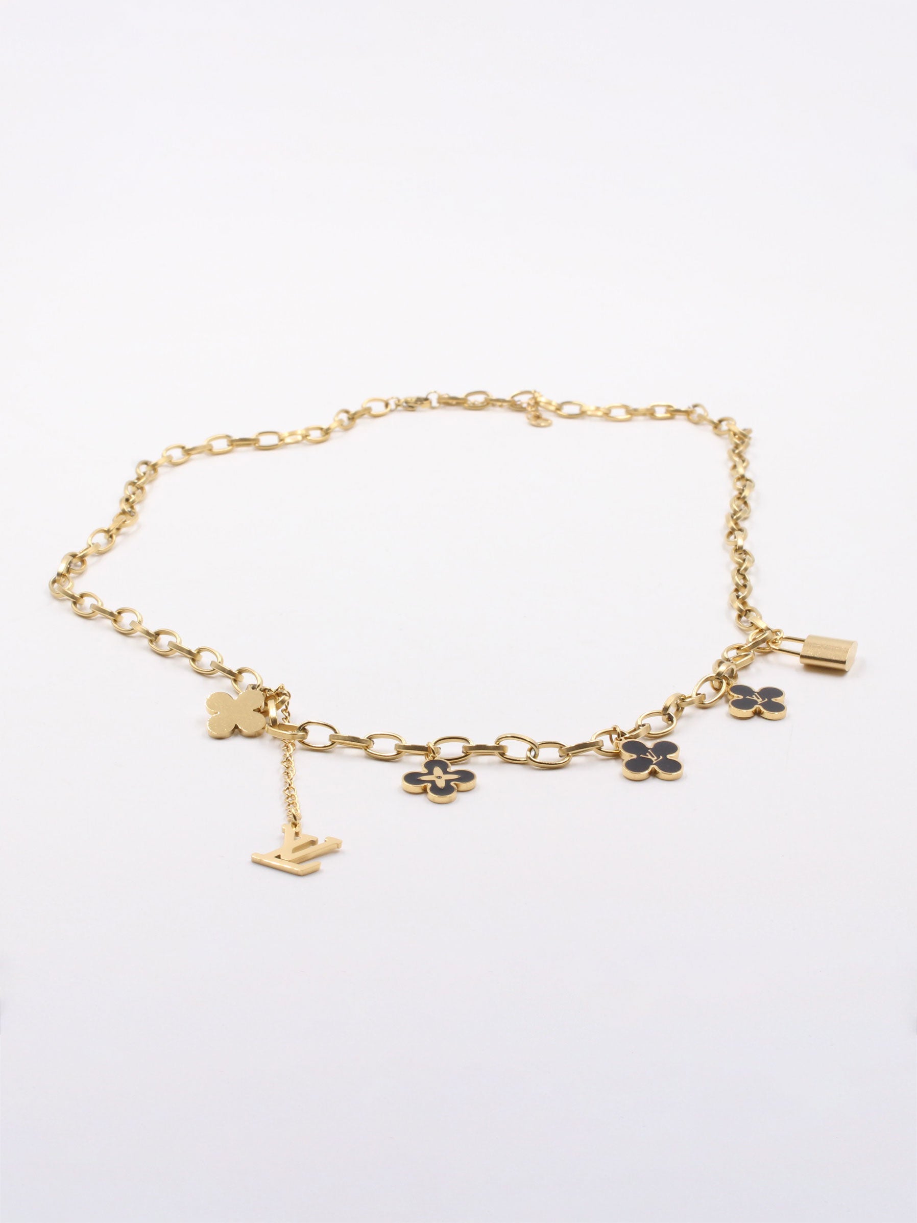 سلسال لويس فيتون ورود اسود سلسال louis vuitton