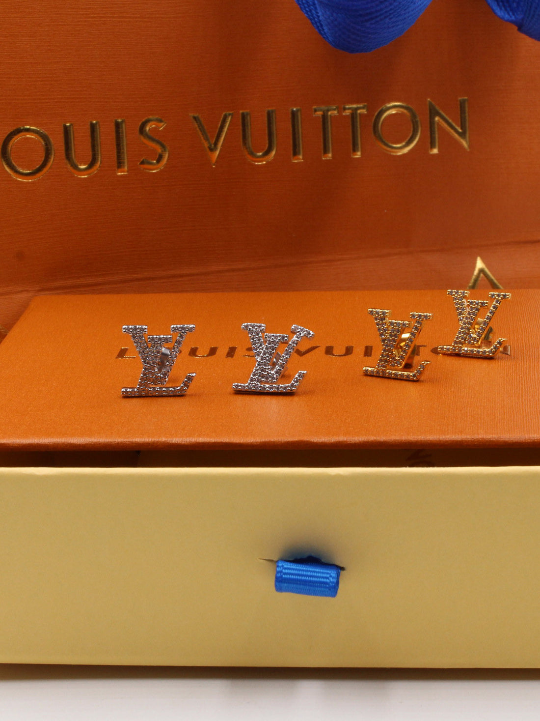 حلق لويس فيتون لوقو زركون حلق louis vuitton