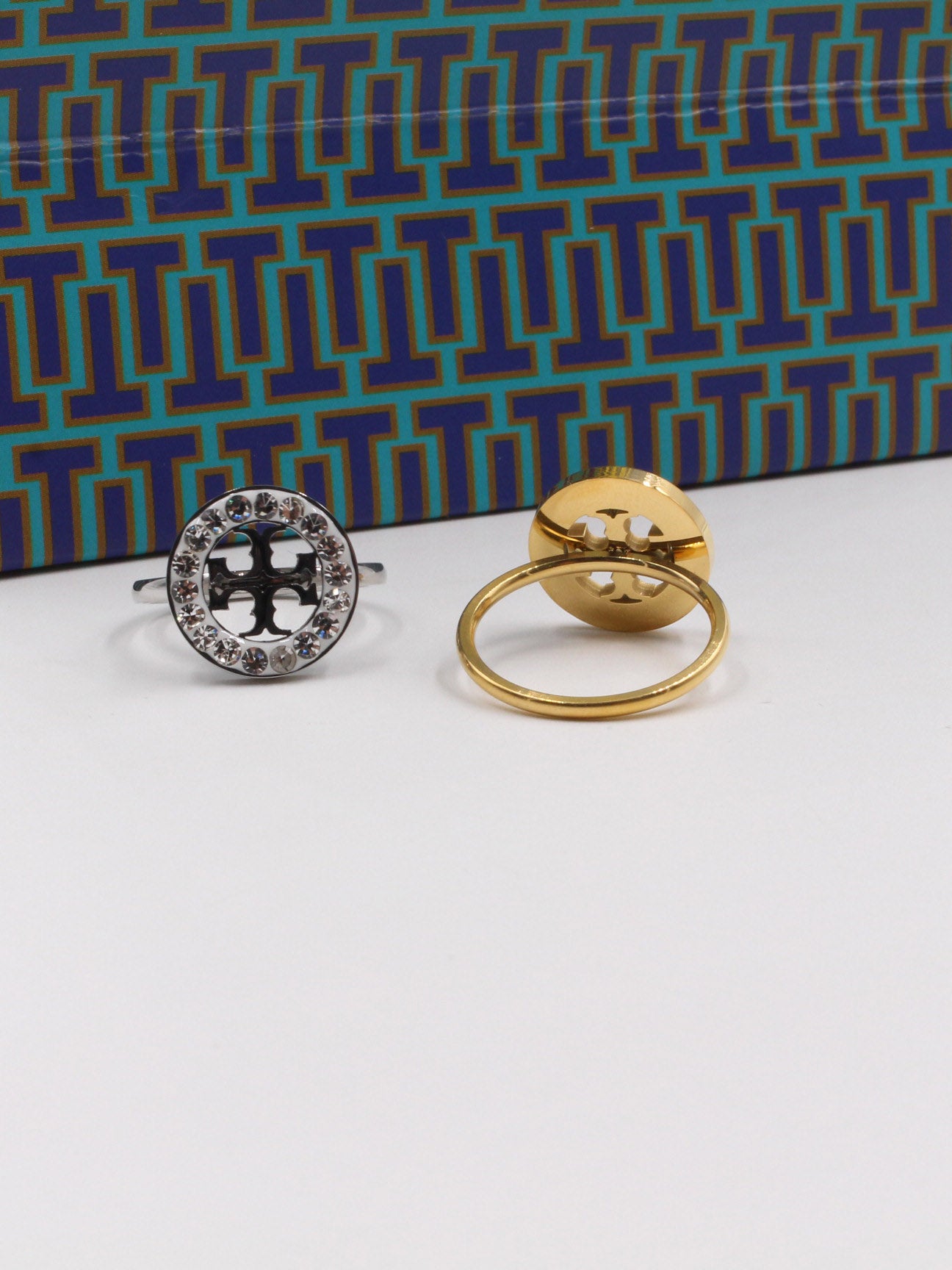 خاتم توري بورش مدور كريستال خواتم tory burch