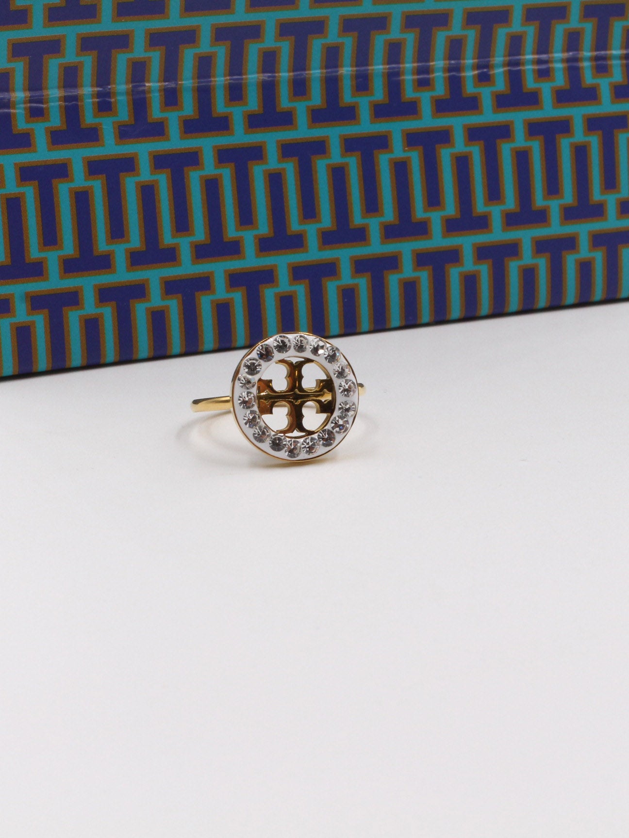 خاتم توري بورش مدور كريستال خواتم tory burch ذهبي 7