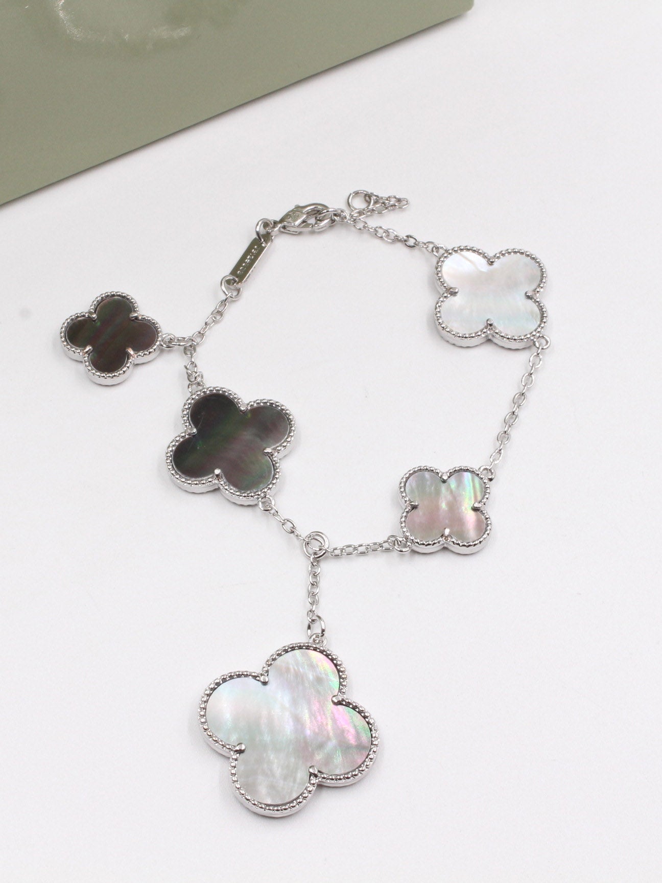 اساور فان كليف ملتي فلاورز سايز اسواره van cleef رمادي