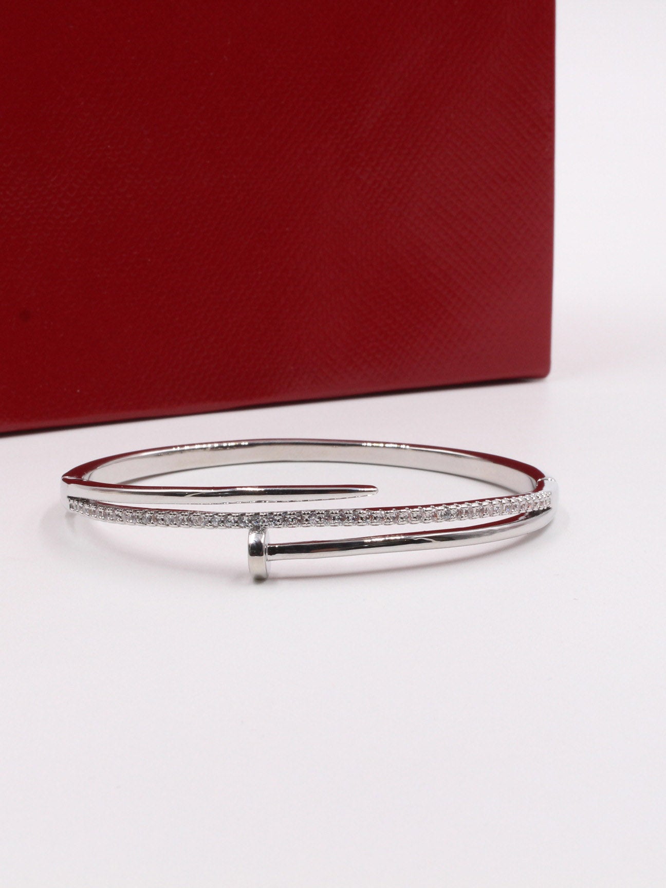 اسوارة كارتير مسمار زركون دبل لاينز اسواره CARTIER فضي