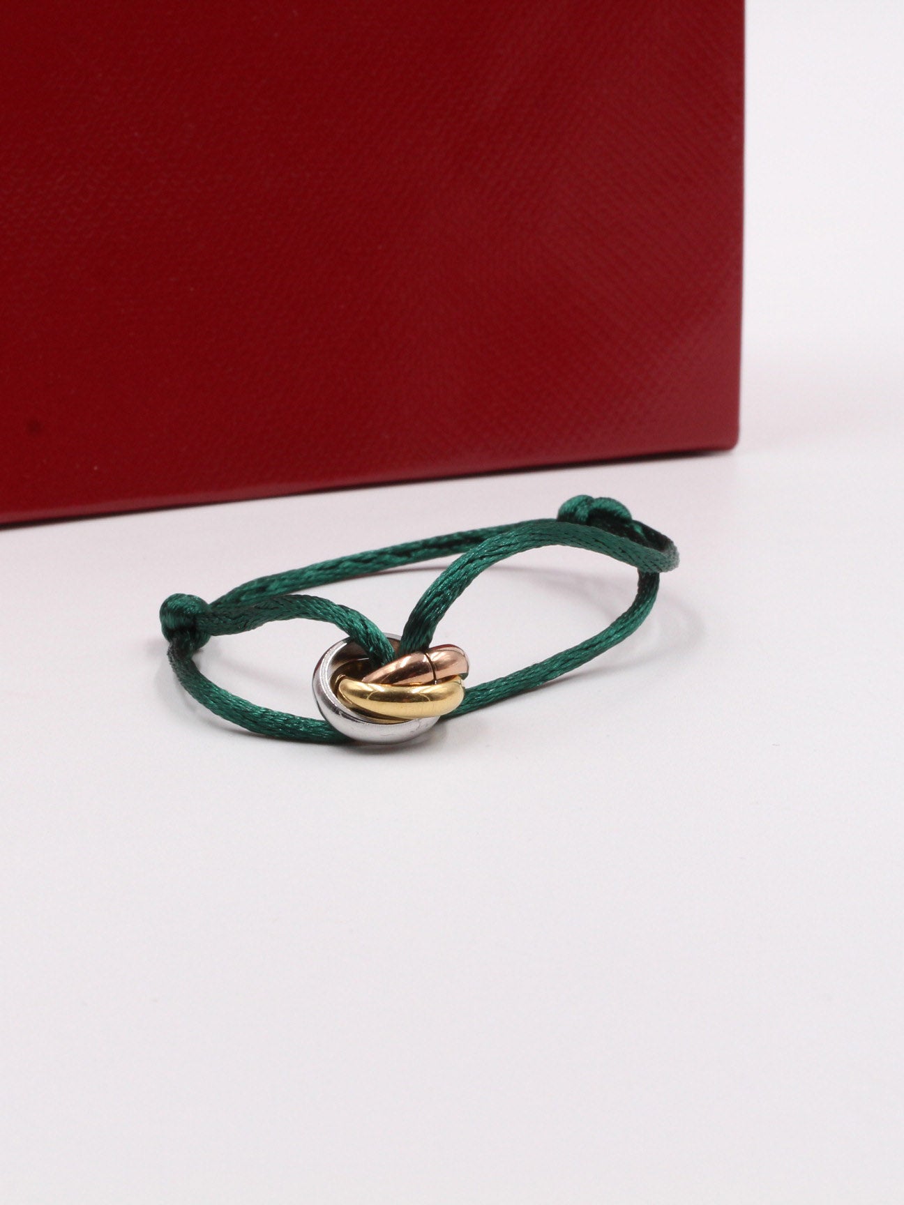 اسواره كارتير خيط اسود بحلقات اسواره CARTIER