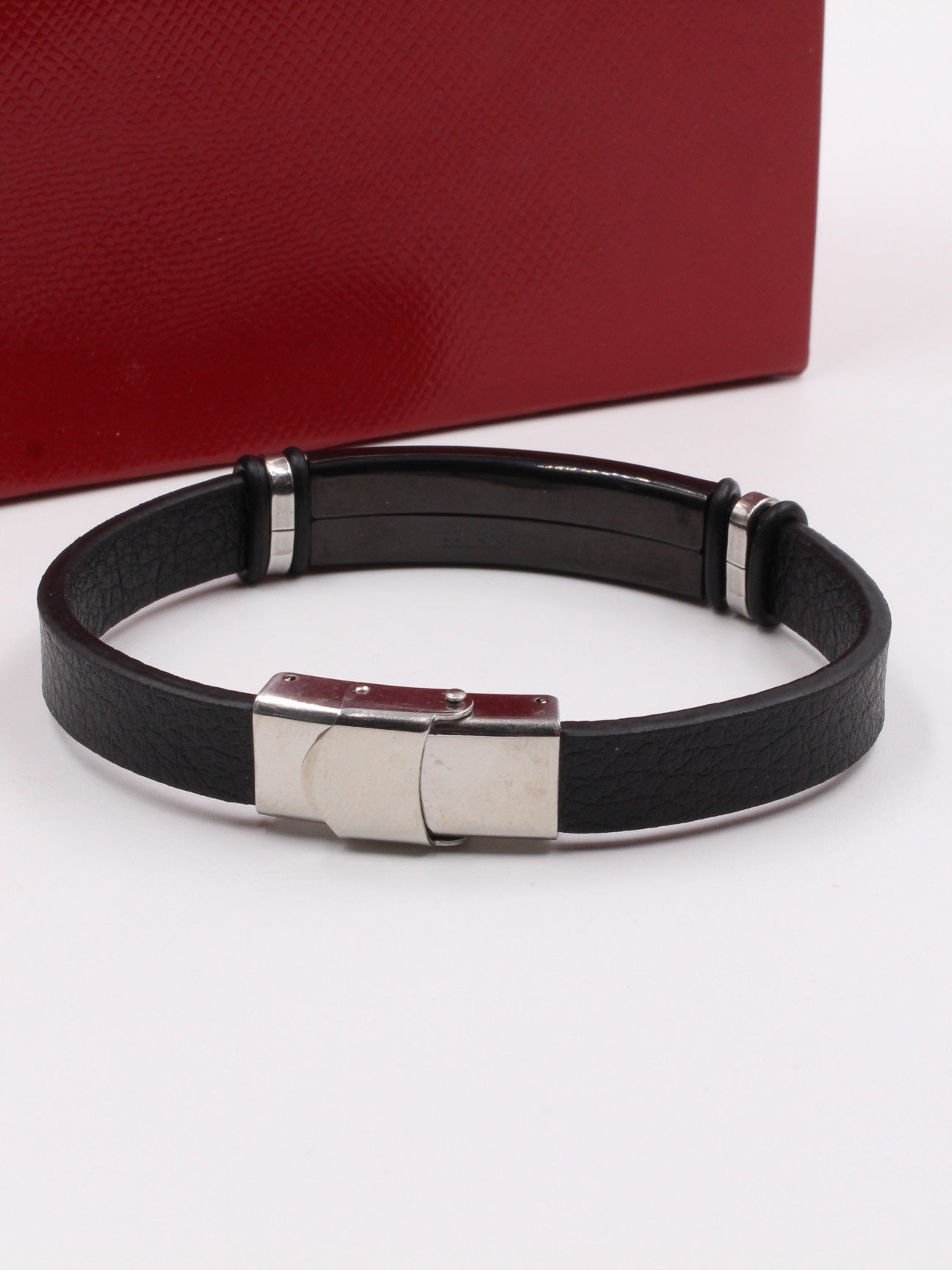 اسوارة كارتير جلد لوقو اسود اسواره CARTIER