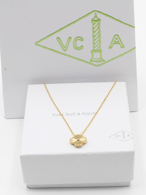 سلسال فان كليف الجديد سلسال van cleef ذهبي
