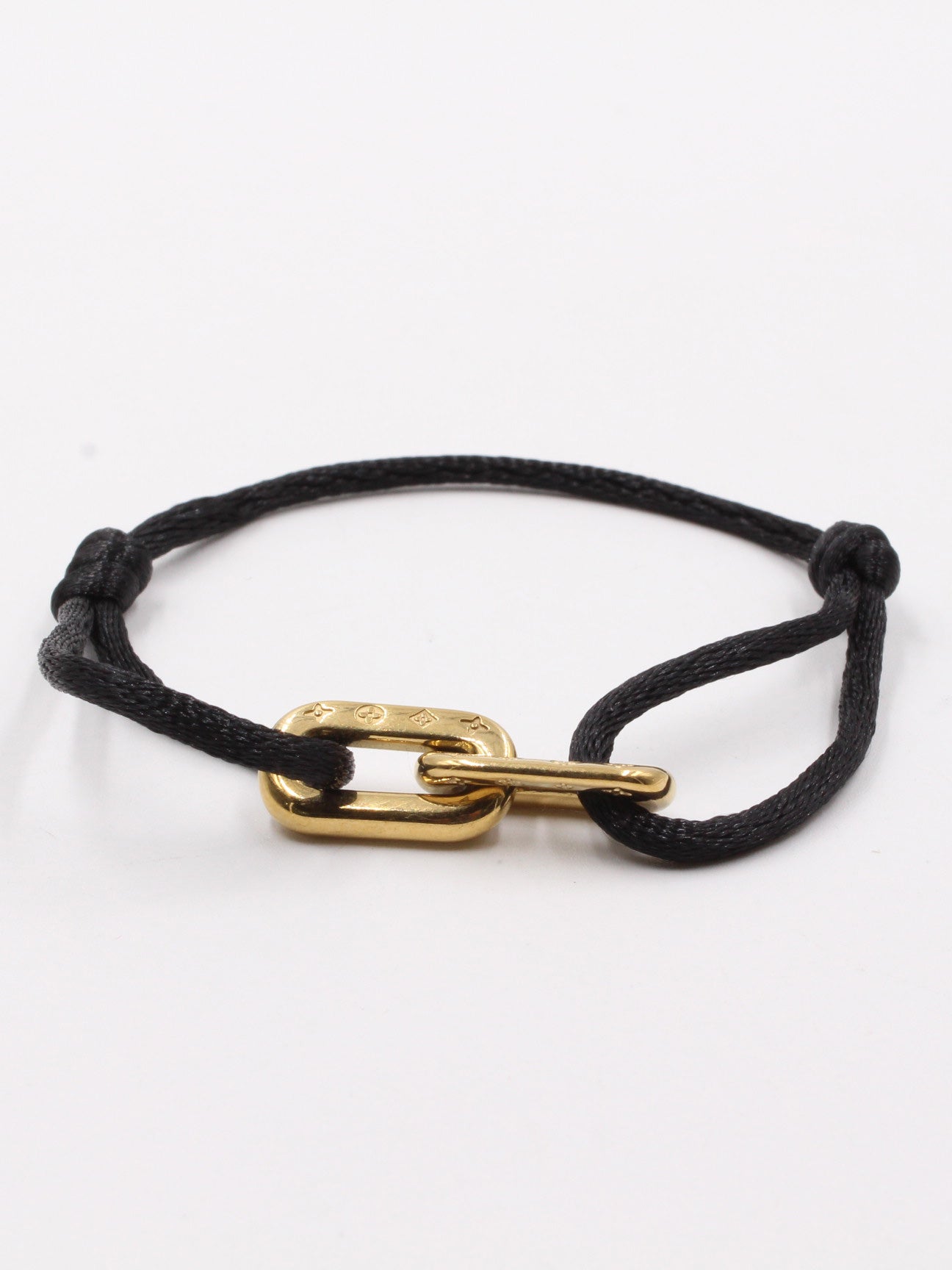 اسوارة لويس فيتون خيط اسواره louis vuitton