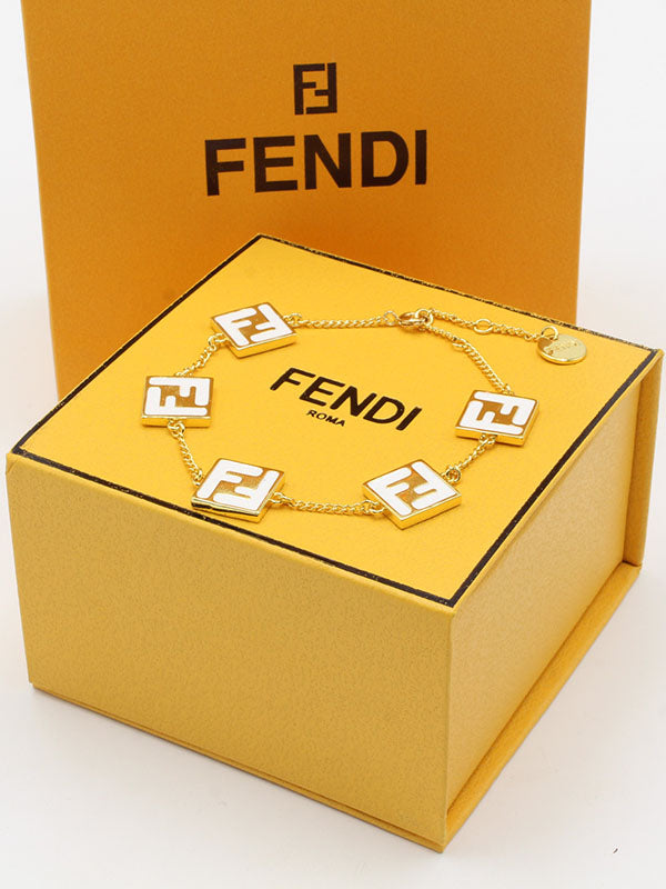 اساور فندي سكوير وايت لوقو اسواره fendi