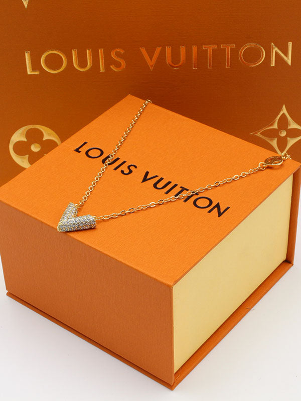 سلسال لويس فيتون زركون V سلسال louis vuitton