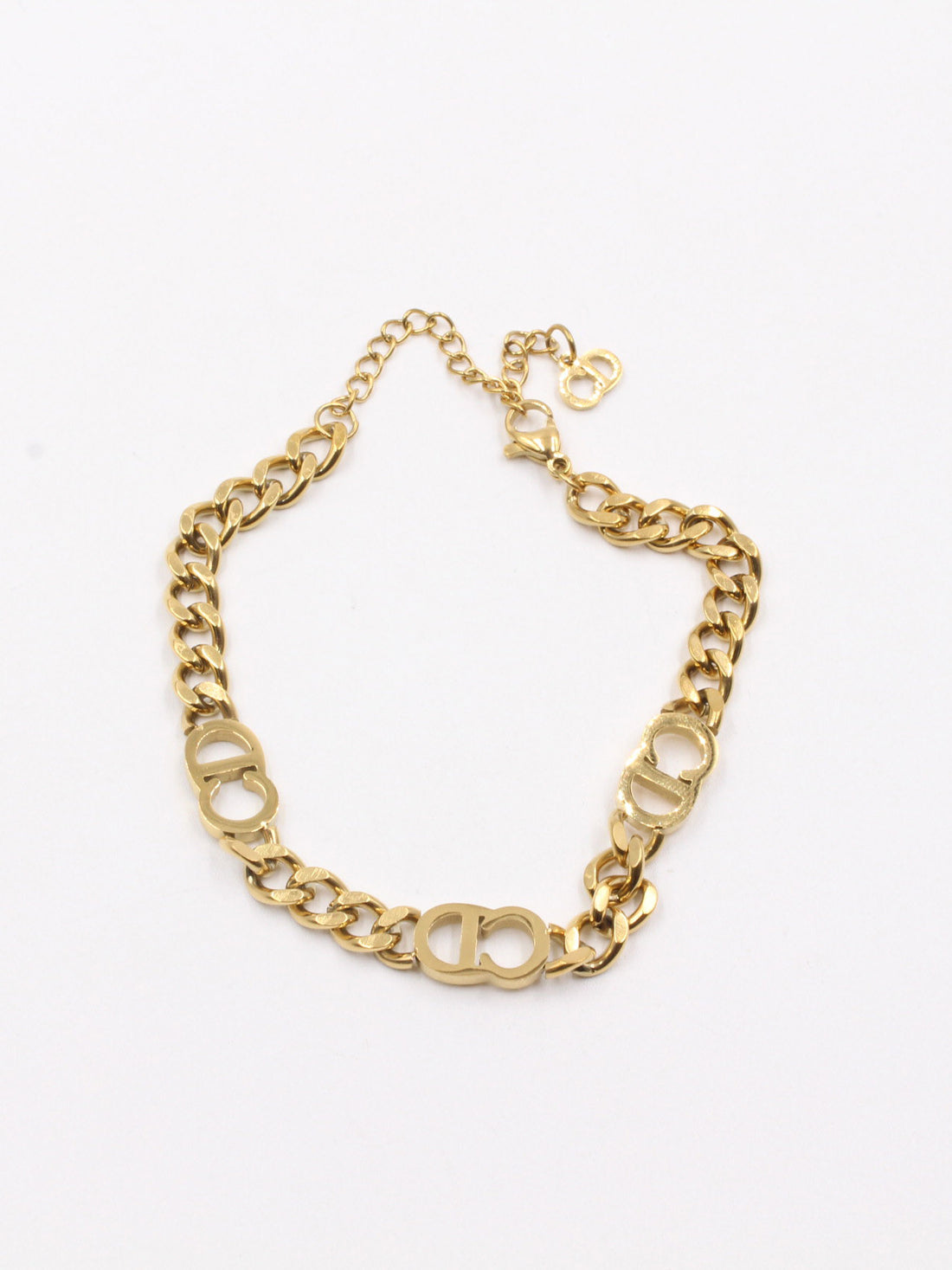 اسوارة ديور ثري لوقو اسواره dior ذهبي