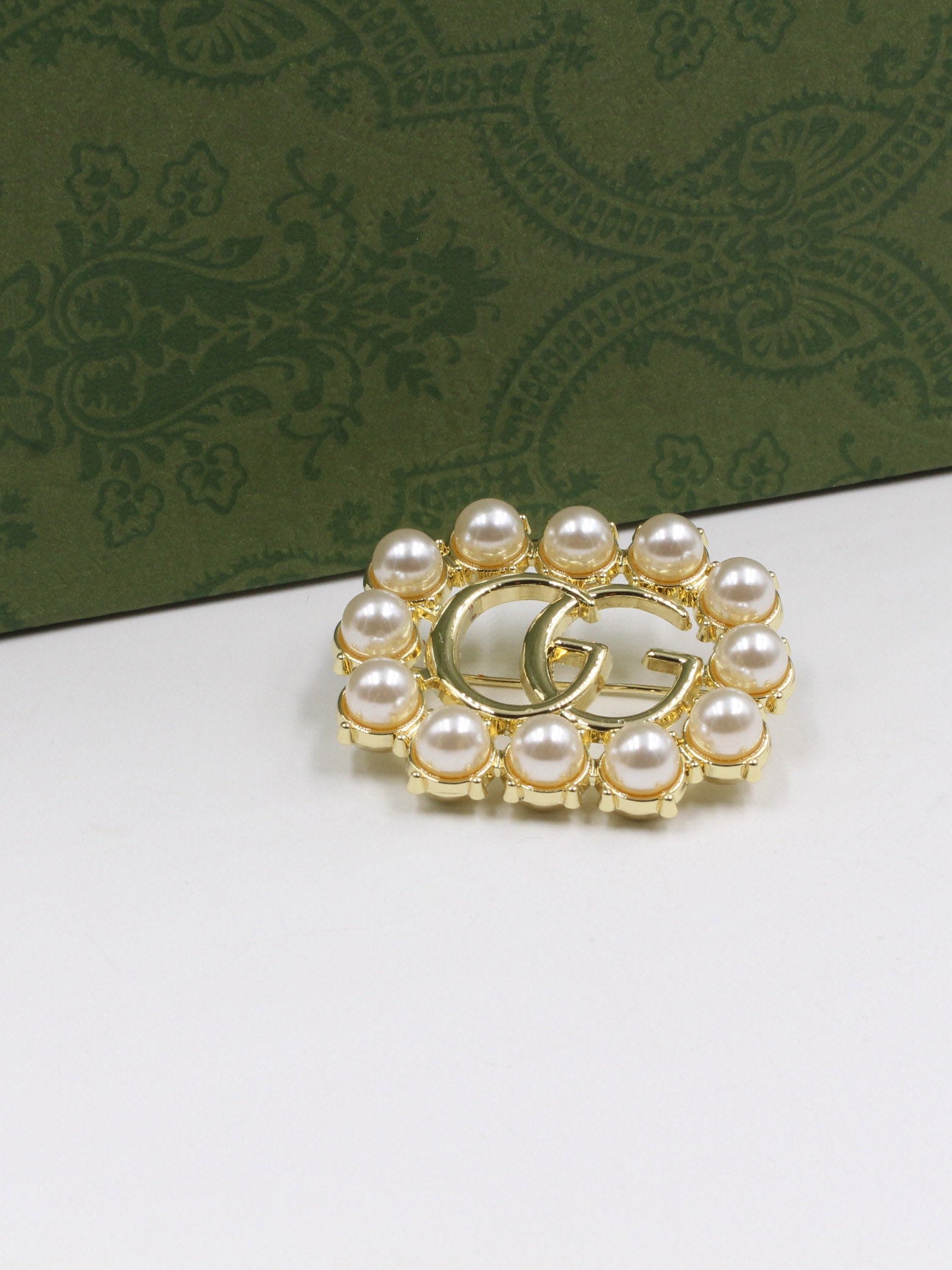 بروش قوتشي لولو بيرل بروش gucci