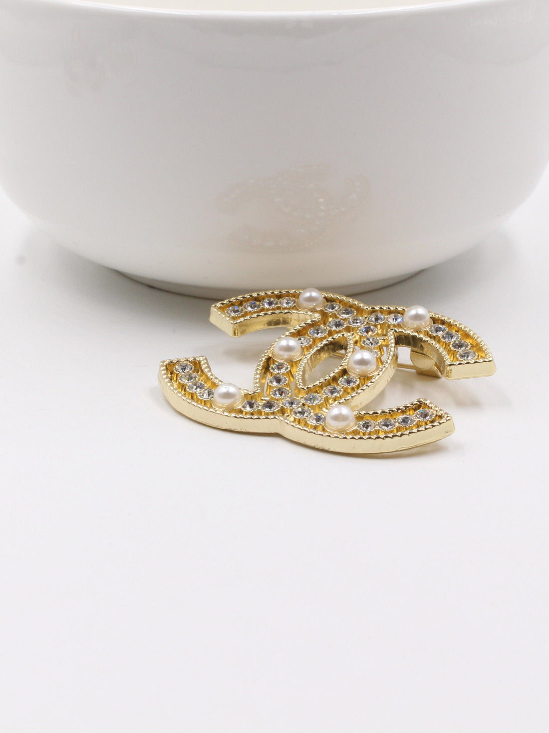 بروش شانيل لولو كريستال بروش chanel ذهبي