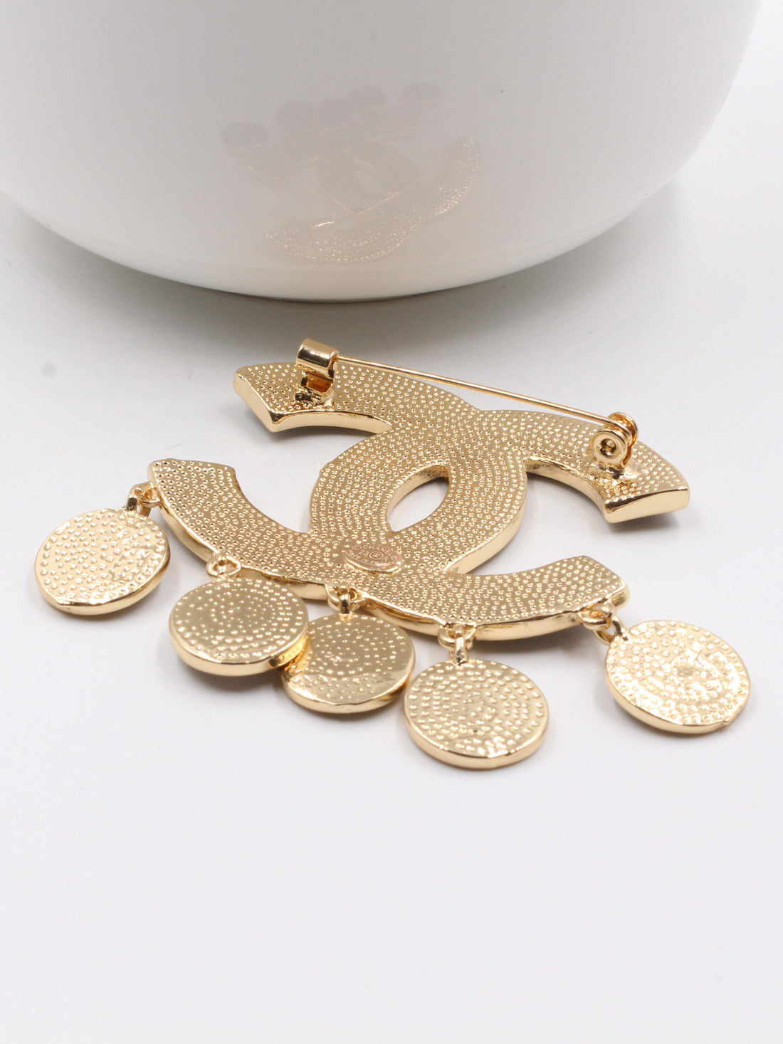 بروش شانيل اسود كبير بروش chanel