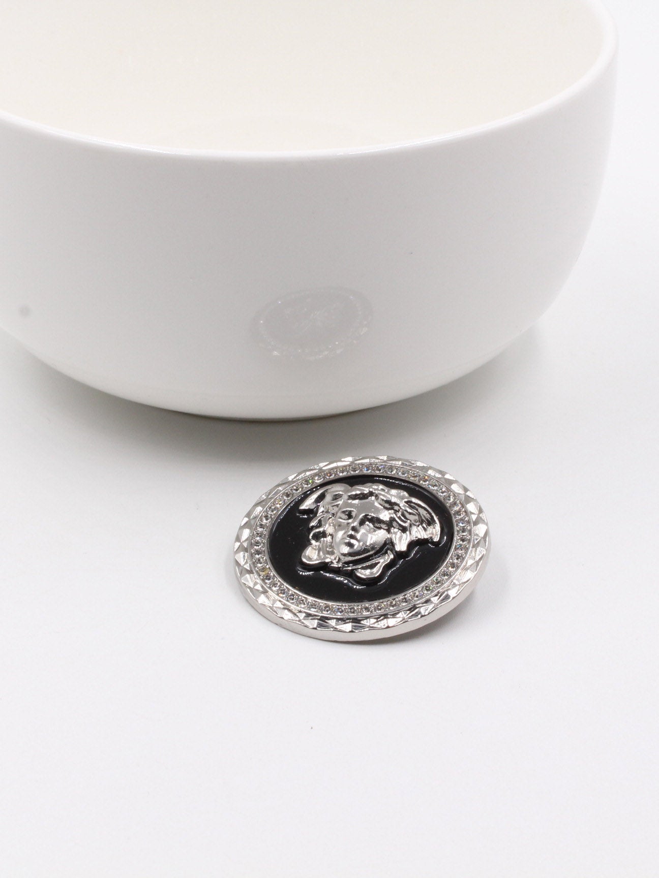 بروش فيرساتشي بروش versace