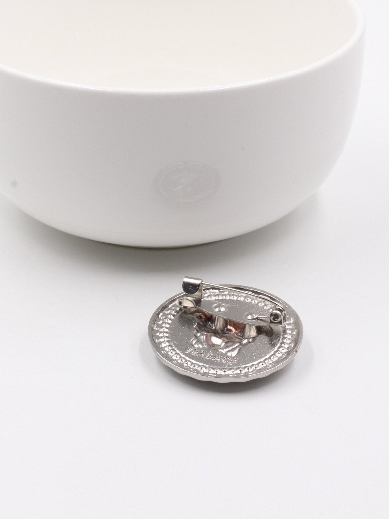 بروش فيرساتشي بروش versace