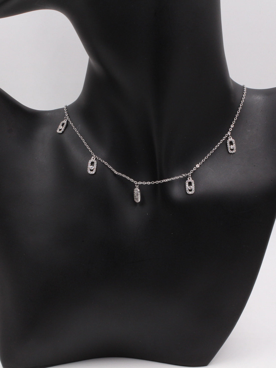 تشوكر ميسيكا سلسال messika فضي