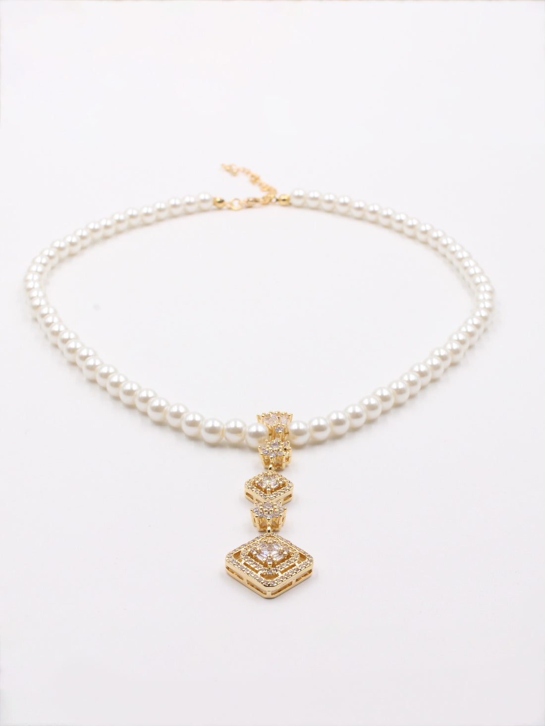 عقد لولو زركون مربع سلسال jewel ذهبي