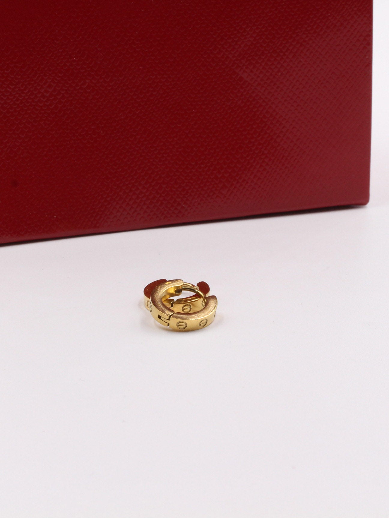 حلق كارتير صغير حلق CARTIER ذهبي