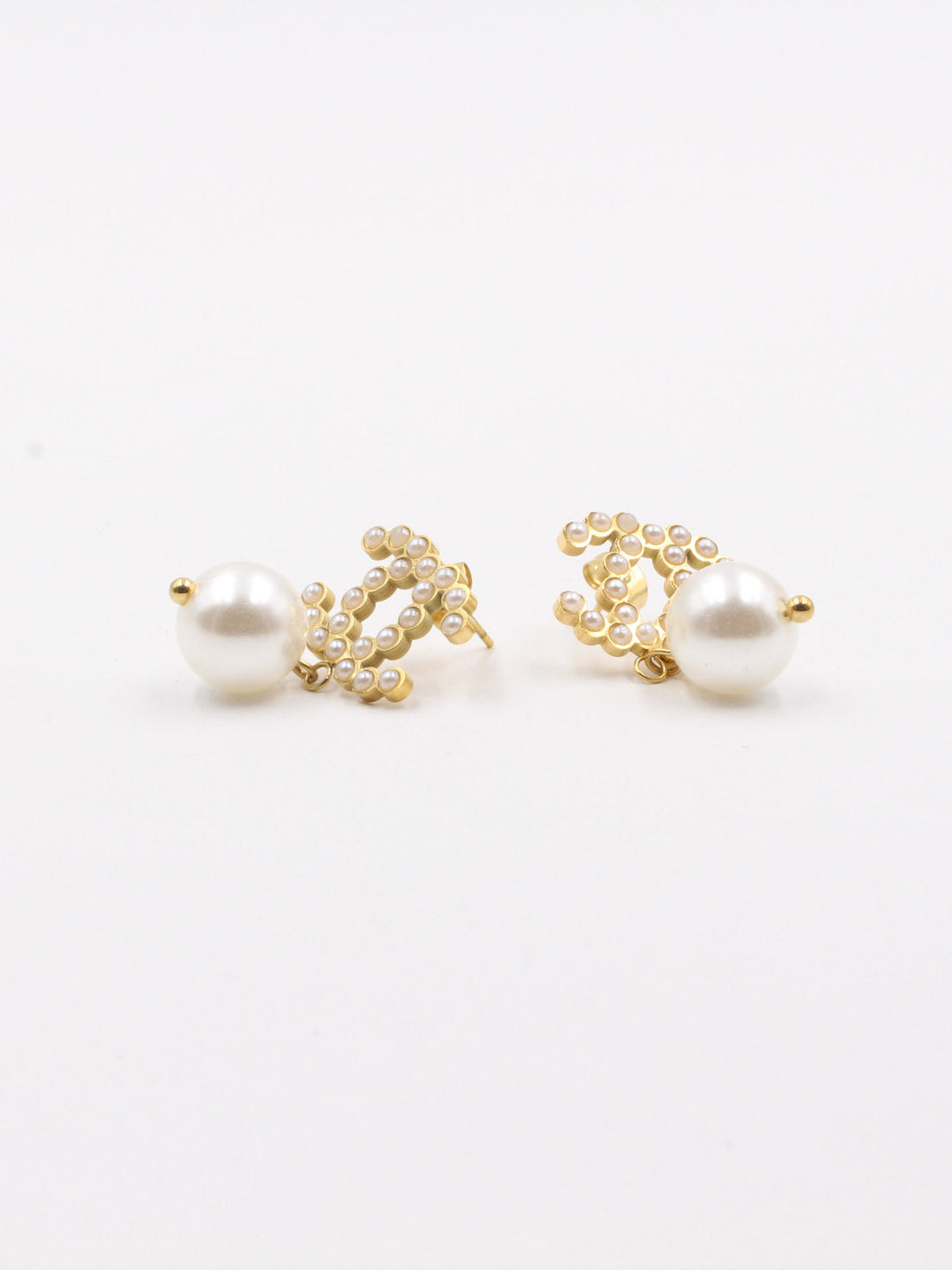 حلق شانيل بيرل بيق ستون حلق chanel