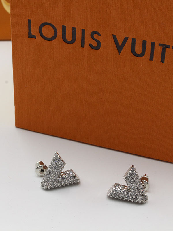 حلق لويس فيتون زركون V حلق louis vuitton