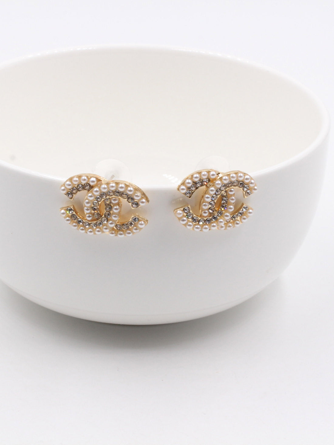 حلق شانيل بيرل سمول ستونز حلق chanel