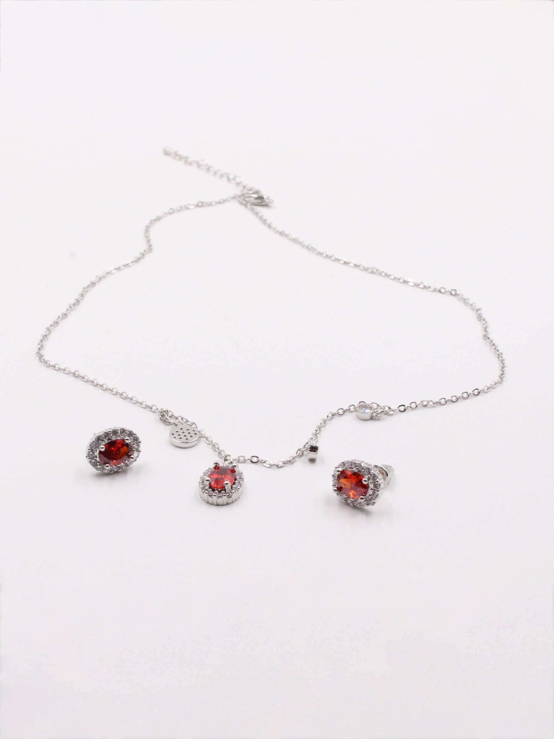 طقم زركون ناعم بيضاوي اطقم jewel احمر فضي