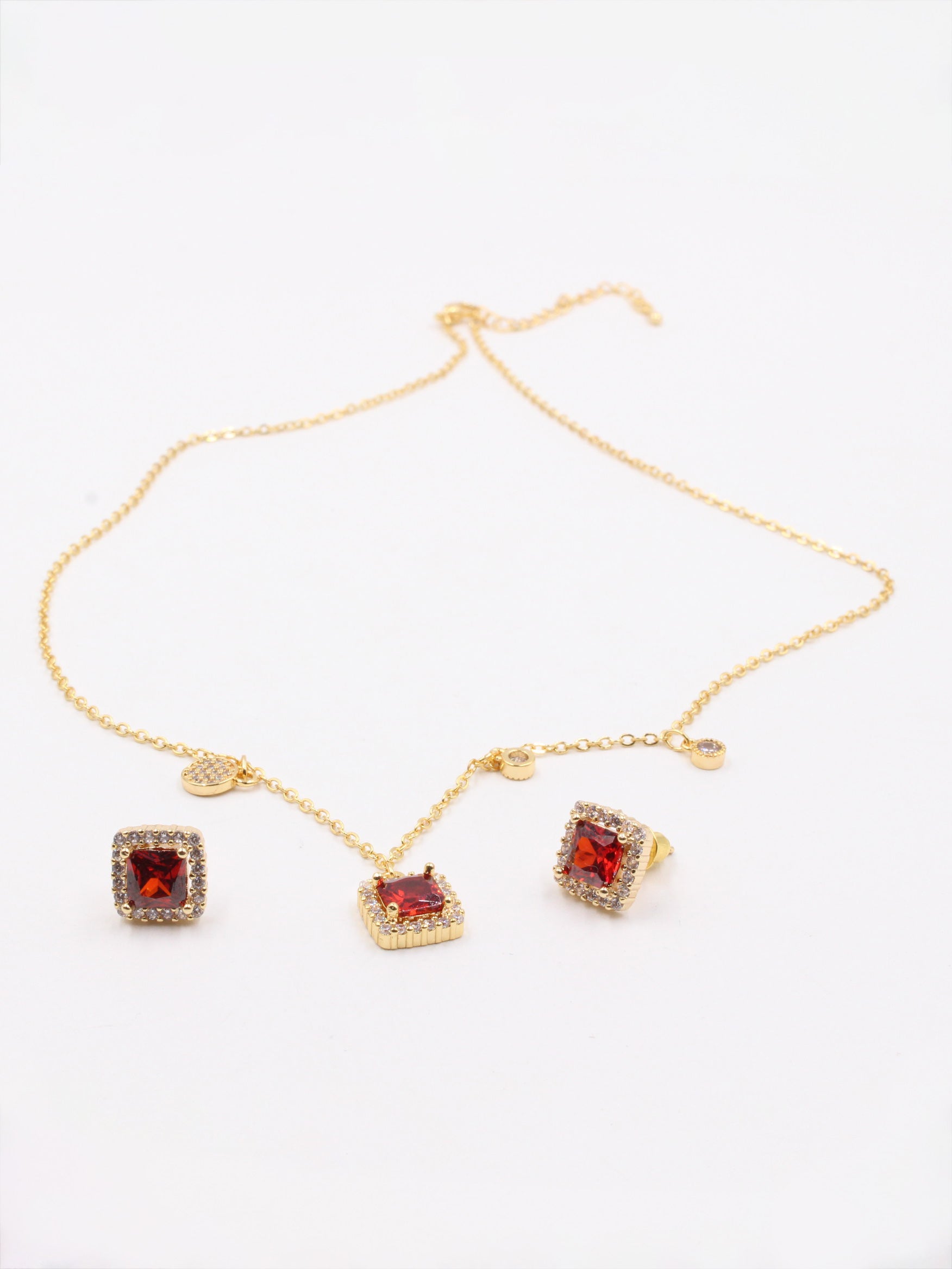 طقم زركون ناعم مربع اطقم jewel احمر ذهبي