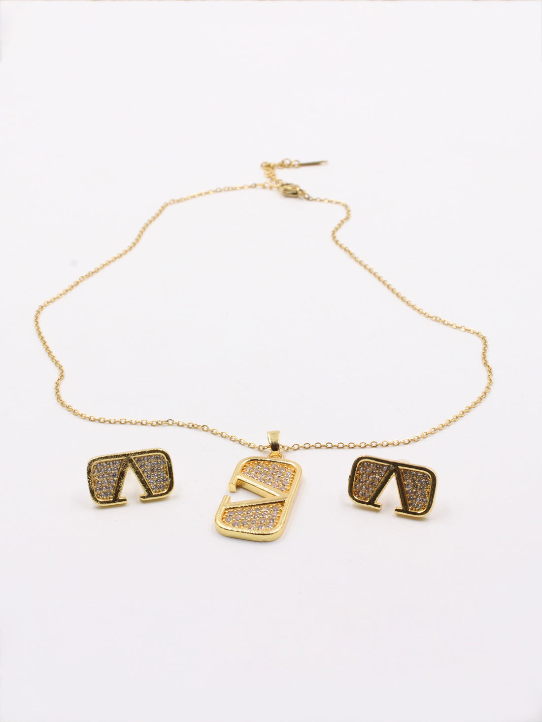 طقم فالنتينو ذهبي اطقم VALENTINO ذهبي