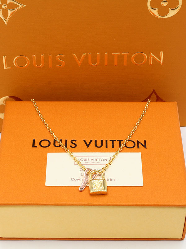 سلسال لويس فيتون كي اند لوك لوقو سلسال louis vuitton