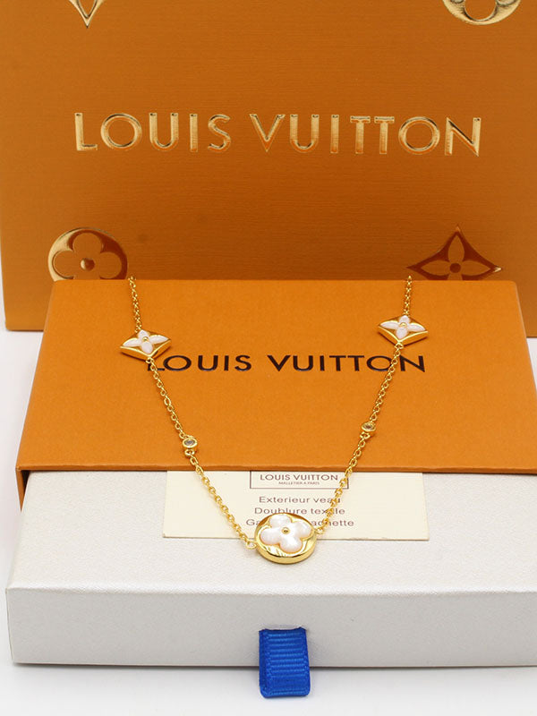 سلسال لويس فيتون تشوكر وايت لوقو سلسال louis vuitton ذهبي