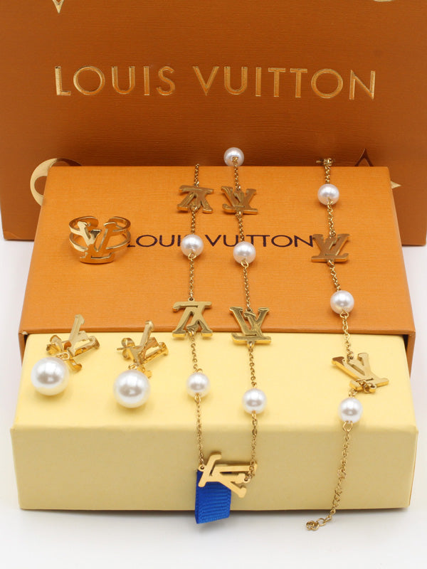 طقم لويس فيتون 4 قطع لولو ذهبي اطقم louis vuitton