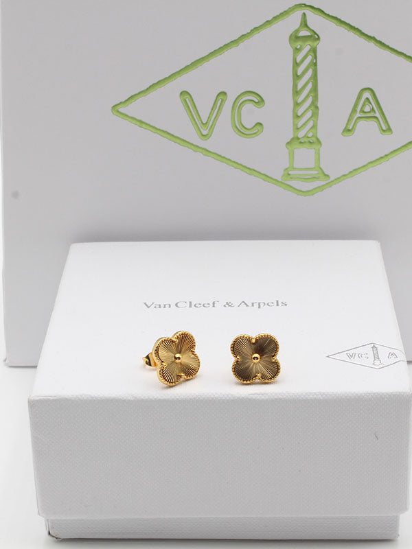 حلق فان كليف وسط لوقو حلق van cleef ذهـبي