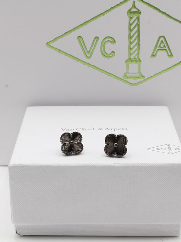 حلق فان كليف وسط لوقو حلق van cleef