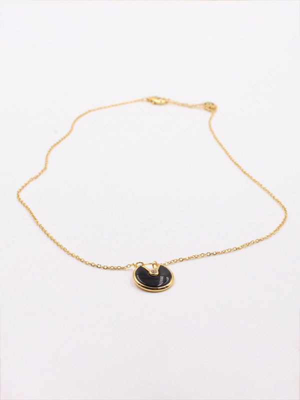 سلسال كارتير سيركل لوقو شيل ملون سلسال CARTIER اسود ذهبي