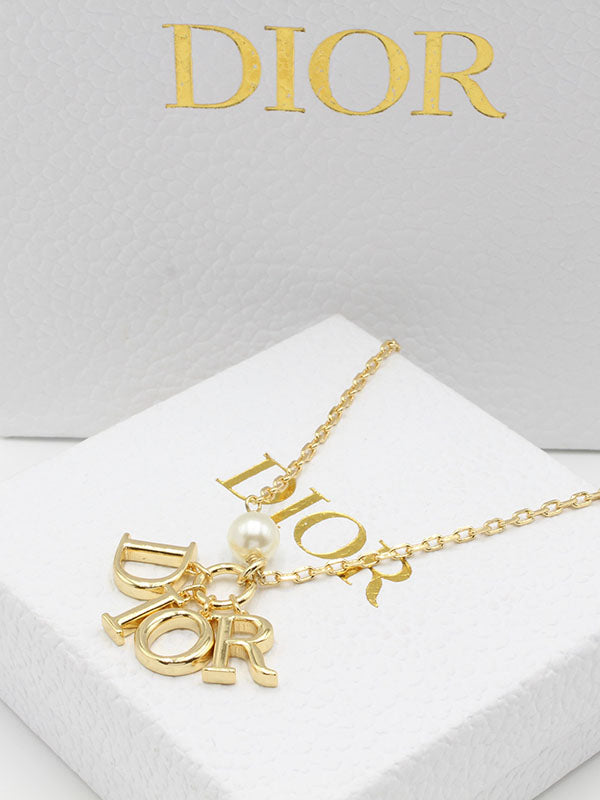 سلسال ديور مكس بنتدنت لولو لوقو سلسال louis vuitton
