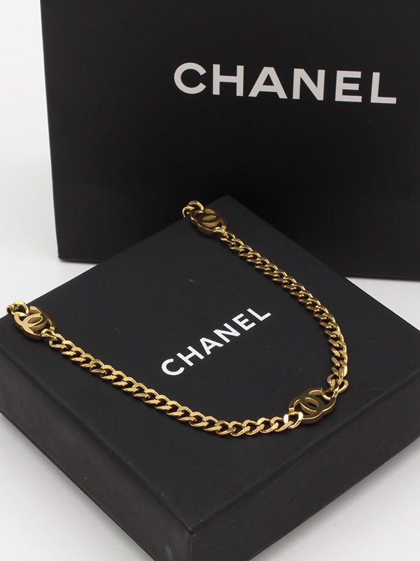 تشوكر شانيل ذهبي لوقو سلسال chanel