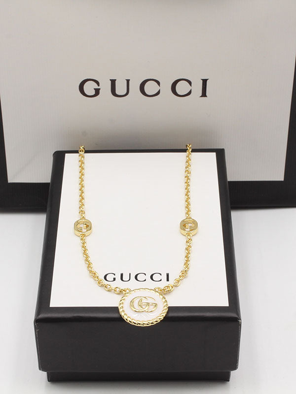سلسال قوتشي ابيض لوقو سلسال gucci