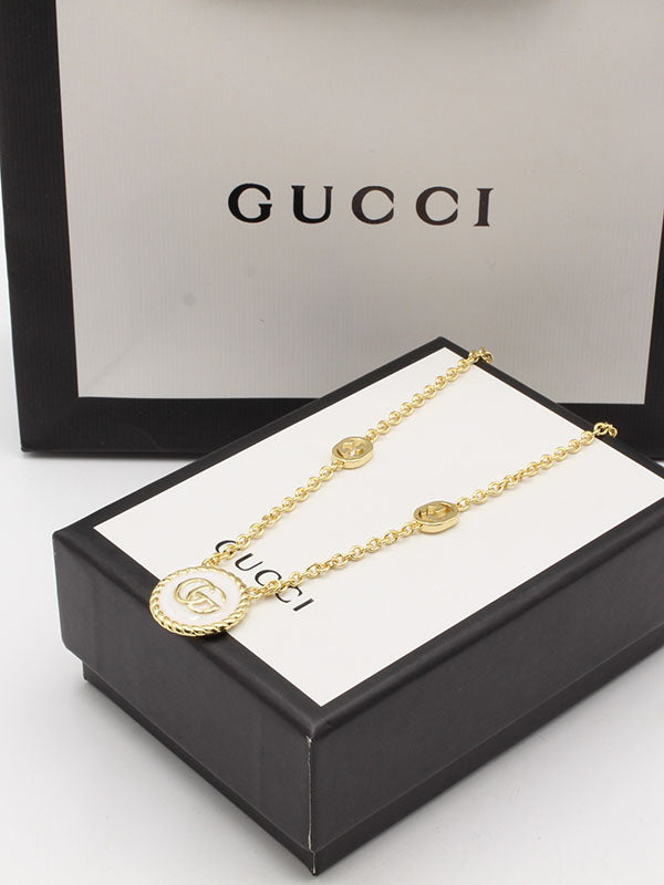 سلسال قوتشي ابيض لوقو سلسال gucci